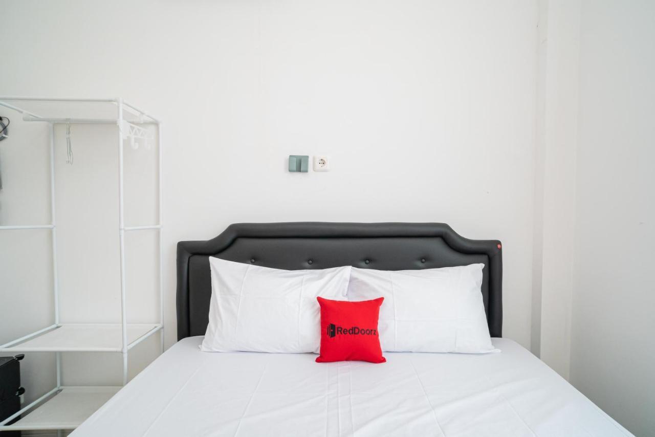 RedDoorz @ Aralia Harapan Indah Hotell Pulokendal Eksteriør bilde