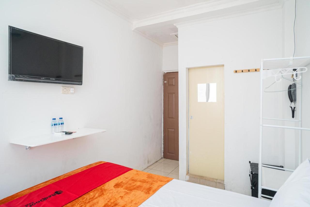 RedDoorz @ Aralia Harapan Indah Hotell Pulokendal Eksteriør bilde