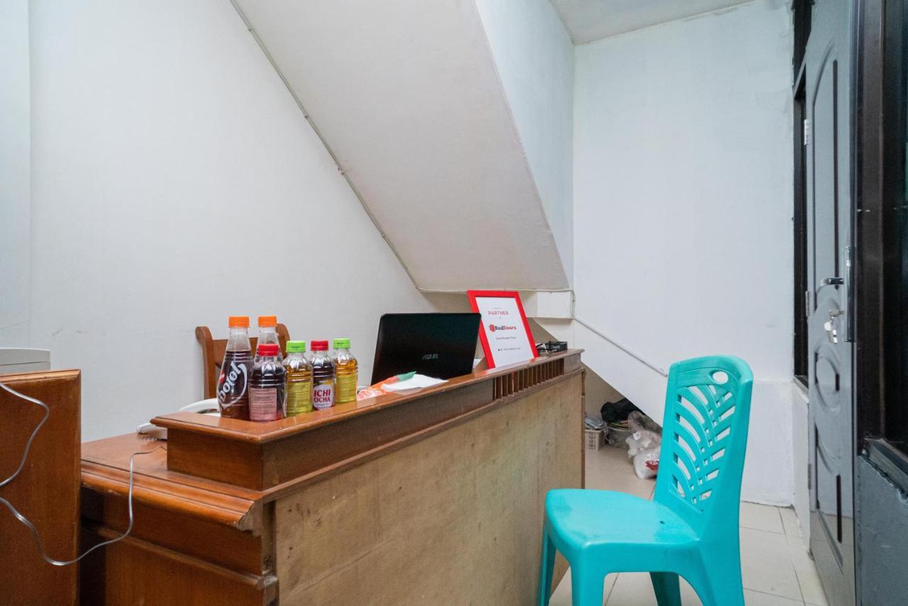 RedDoorz @ Aralia Harapan Indah Hotell Pulokendal Eksteriør bilde