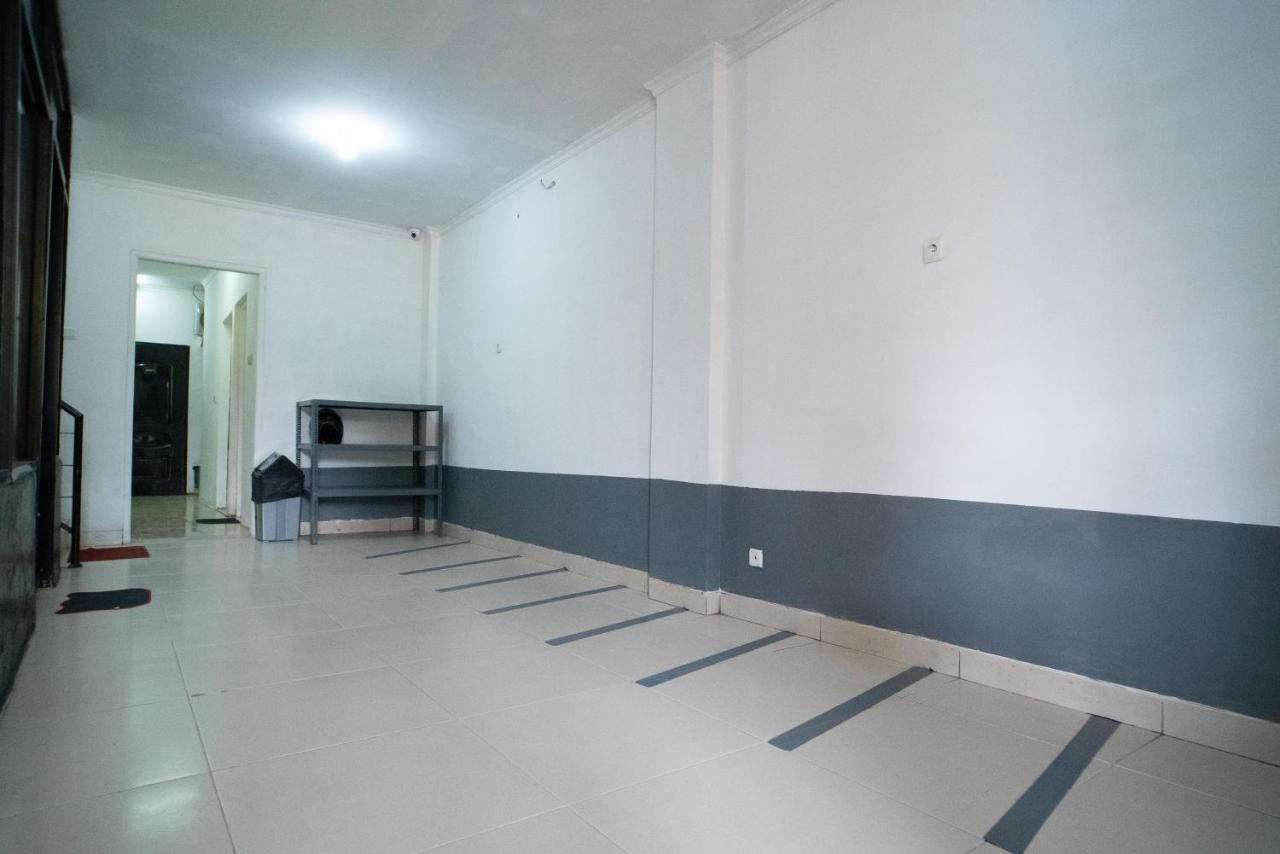 RedDoorz @ Aralia Harapan Indah Hotell Pulokendal Eksteriør bilde
