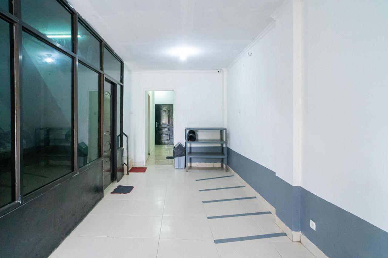 RedDoorz @ Aralia Harapan Indah Hotell Pulokendal Eksteriør bilde